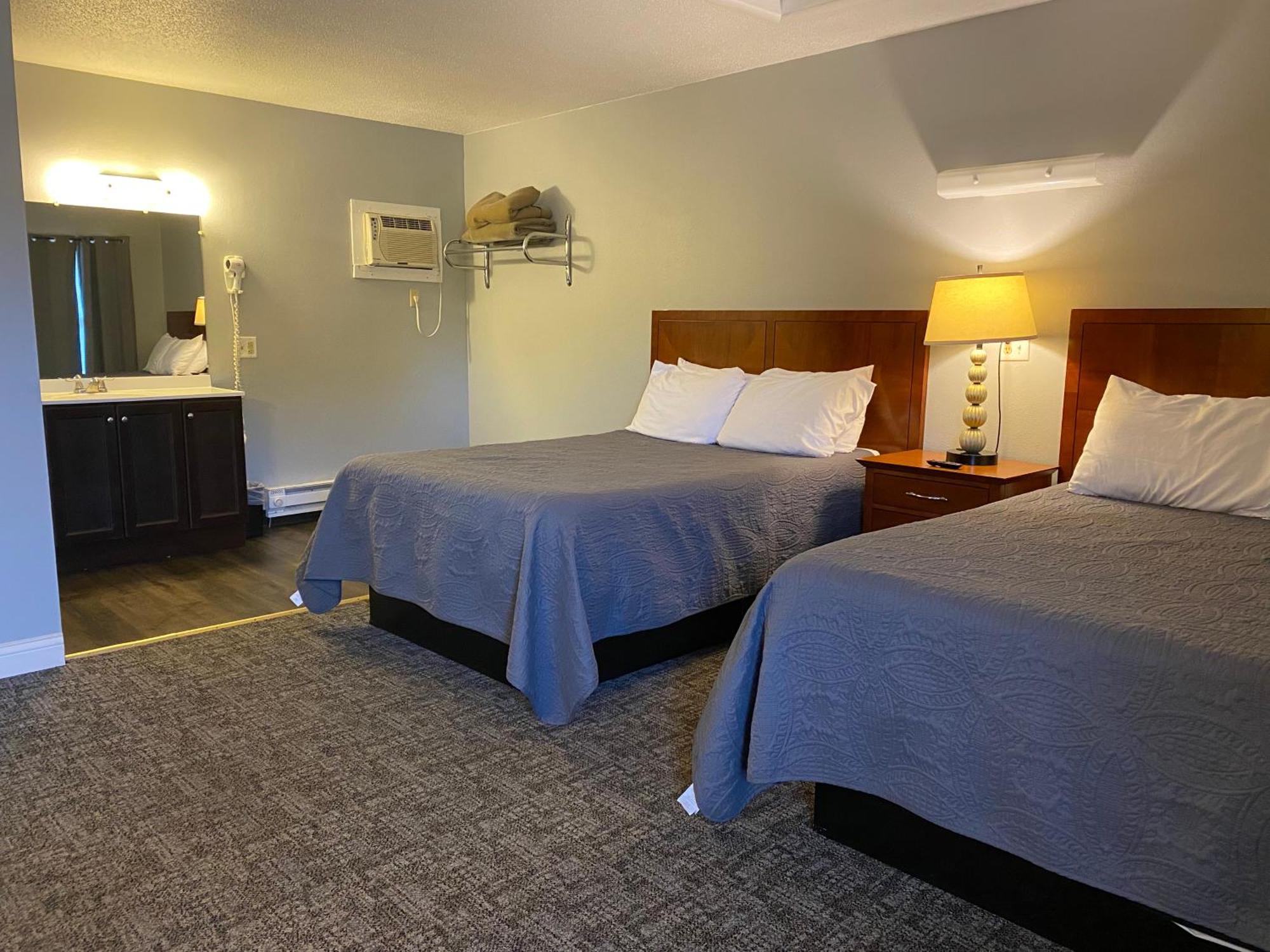 Pelican Motel Pelican Rapids Экстерьер фото